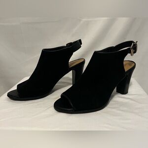 BASS CYDNEY Open Toe Black Suede Mule Sandal Heels Size 7M